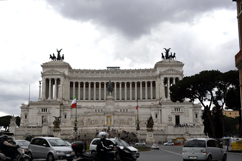 39_27avril_monument à V.E.R.D'Italia