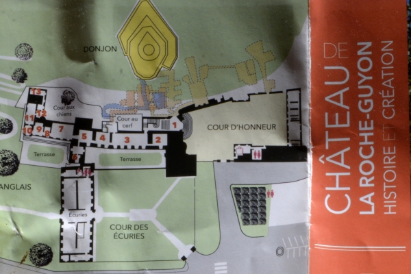 Un château dans la&nbsp;falaise